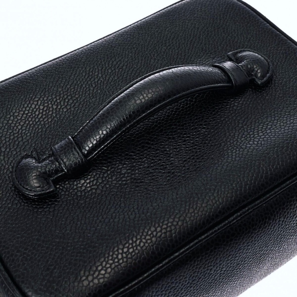 CHANEL Cosmetics Bag Caviar Skin Black - Picture 6 of 12